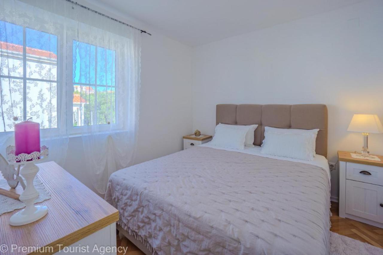 Sunset Apartment With Sea View Povljana Exterior foto